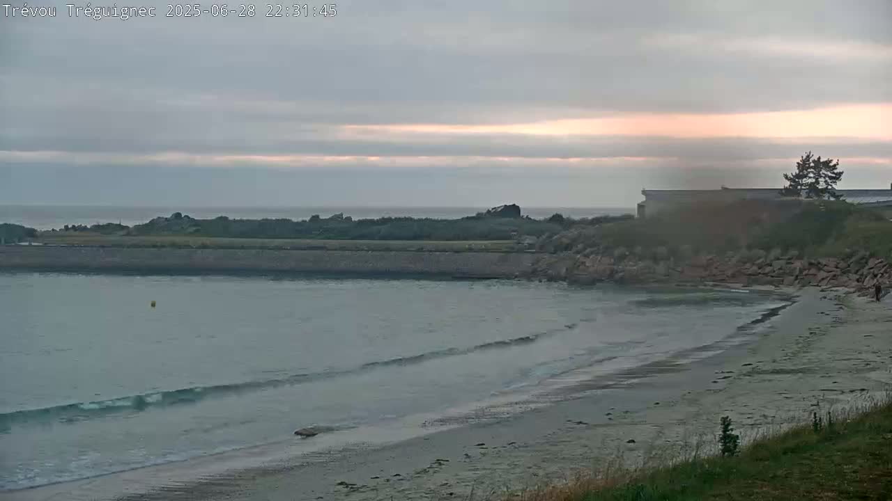 Trévou-Tréguignec, Plage de Trestel Beach Live Cam - Lannion, Côtes-d'Armor, Bretagne, France