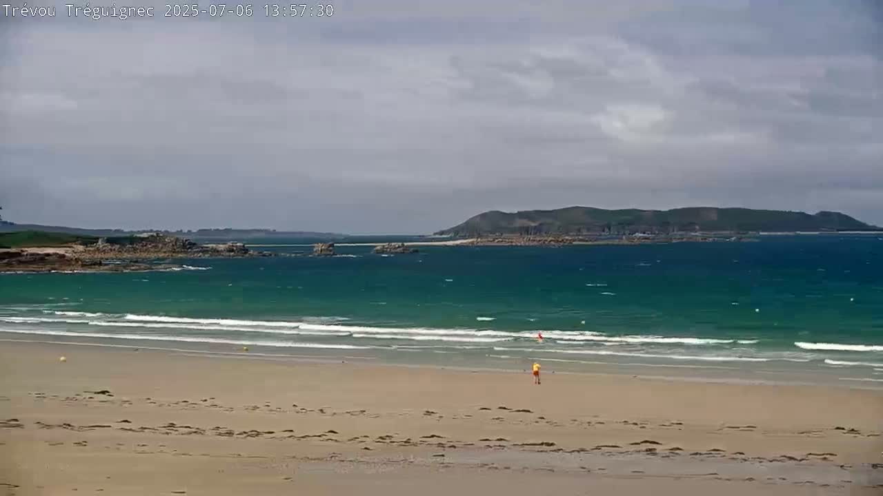 Trévou-Tréguignec, Plage de Trestel Beach Live Cam - Lannion, Côtes-d'Armor, Bretagne, France