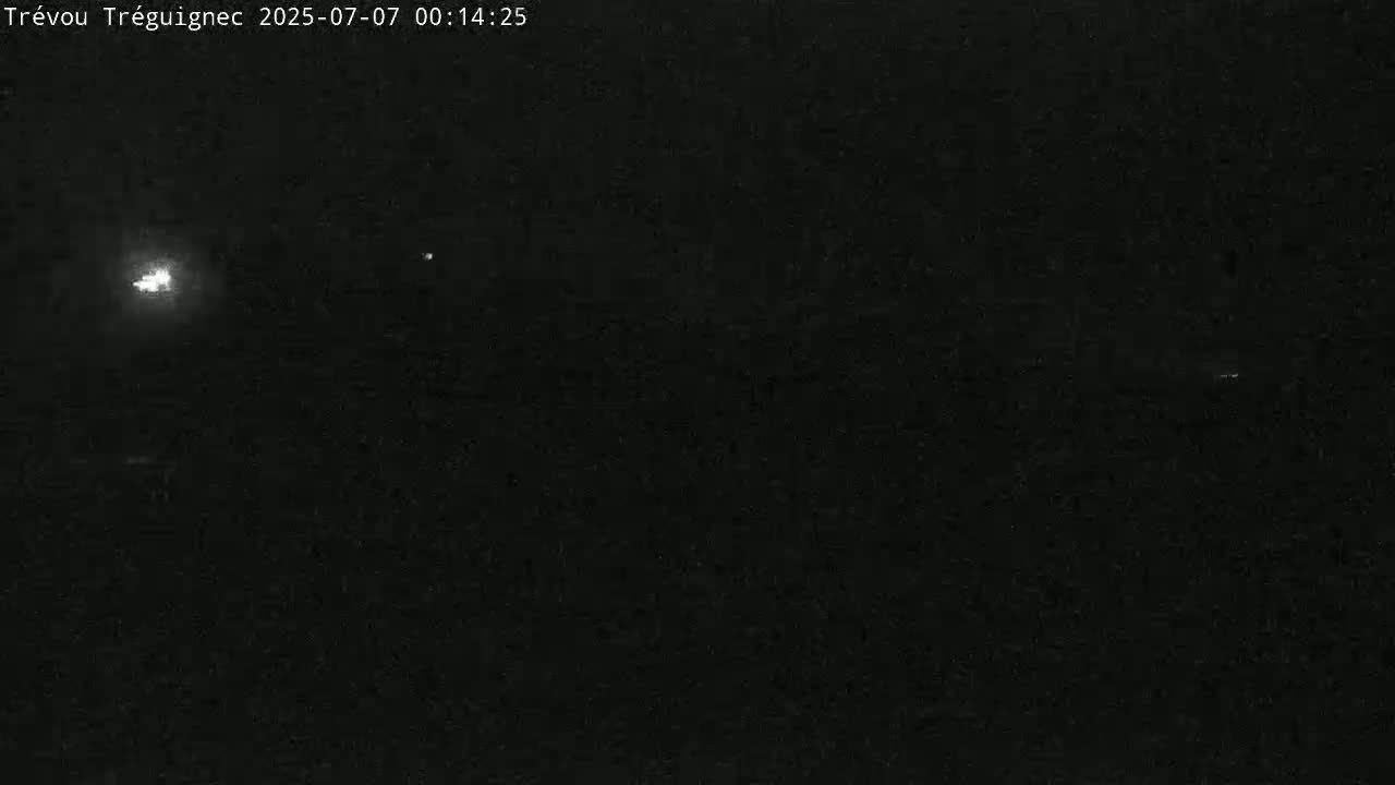Trévou-Tréguignec, Plage de Trestel Beach Live Cam - Lannion, Côtes-d'Armor, Bretagne, France