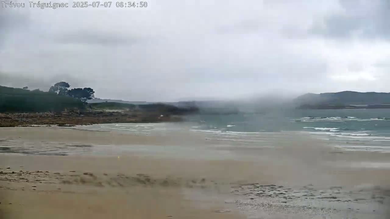 Trévou-Tréguignec, Plage de Trestel Beach Live Cam - Lannion, Côtes-d'Armor, Bretagne, France
