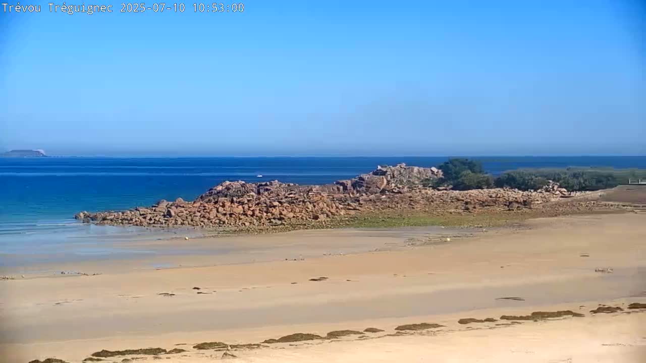 Trévou-Tréguignec, Plage de Trestel Beach Live Cam - Lannion, Côtes-d'Armor, Bretagne, France