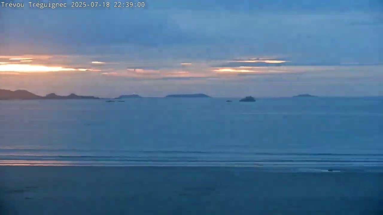 Trévou-Tréguignec, Plage de Trestel Beach Live Cam - Lannion, Côtes-d'Armor, Bretagne, France