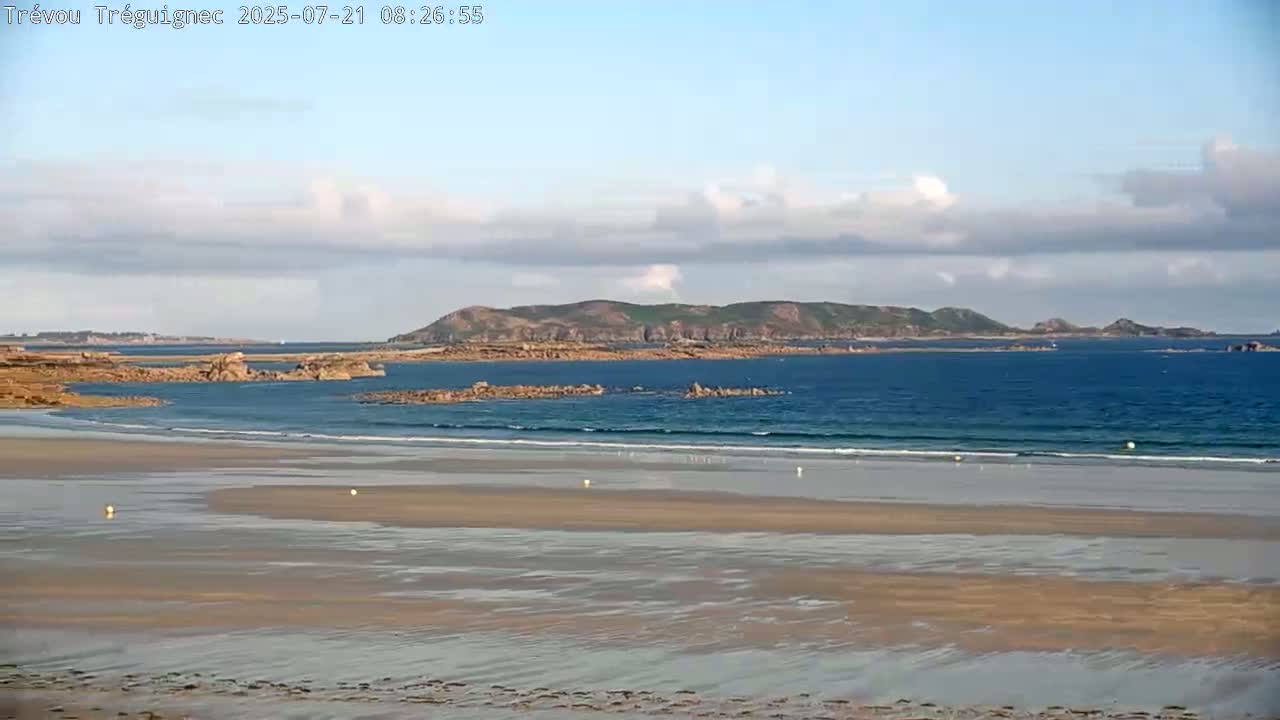 Trévou-Tréguignec, Plage de Trestel Beach Live Cam - Lannion, Côtes-d'Armor, Bretagne, France