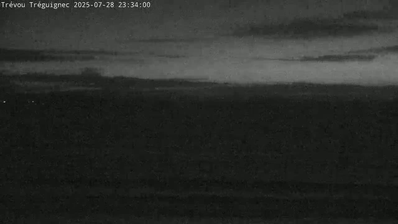 Trévou-Tréguignec, Plage de Trestel Beach Live Cam - Lannion, Côtes-d'Armor, Bretagne, France