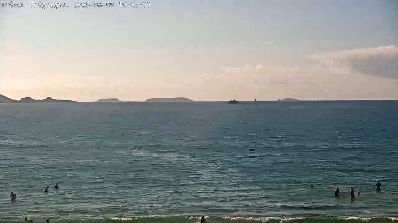 Trévou-Tréguignec, Plage de Trestel Beach Live Cam - Lannion, Côtes-d'Armor, Bretagne, France