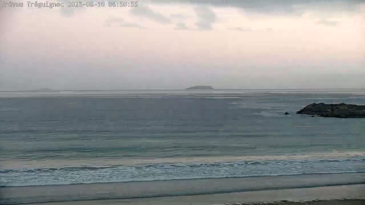 Trévou-Tréguignec, Plage de Trestel Beach Live Cam - Lannion, Côtes-d'Armor, Bretagne, France