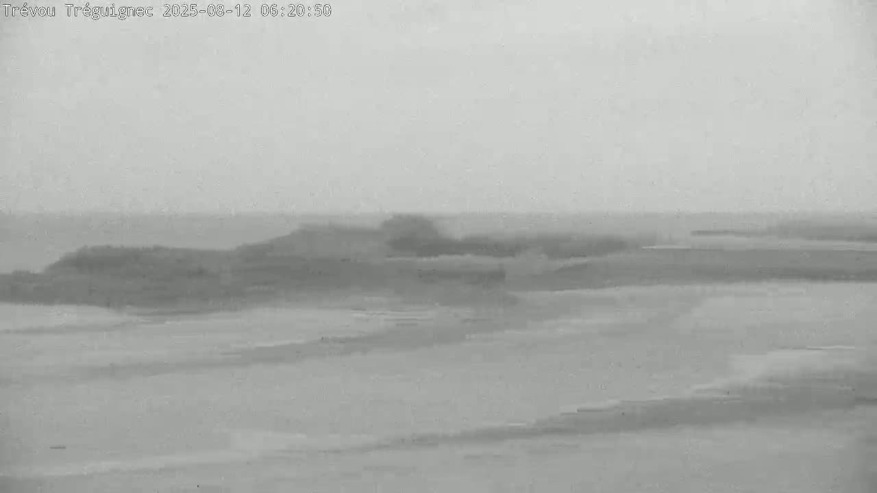 Trévou-Tréguignec, Plage de Trestel Beach Live Cam - Lannion, Côtes-d'Armor, Bretagne, France