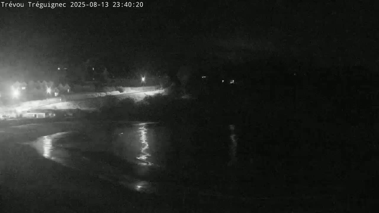 Trévou-Tréguignec, Plage de Trestel Beach Live Cam - Lannion, Côtes-d'Armor, Bretagne, France