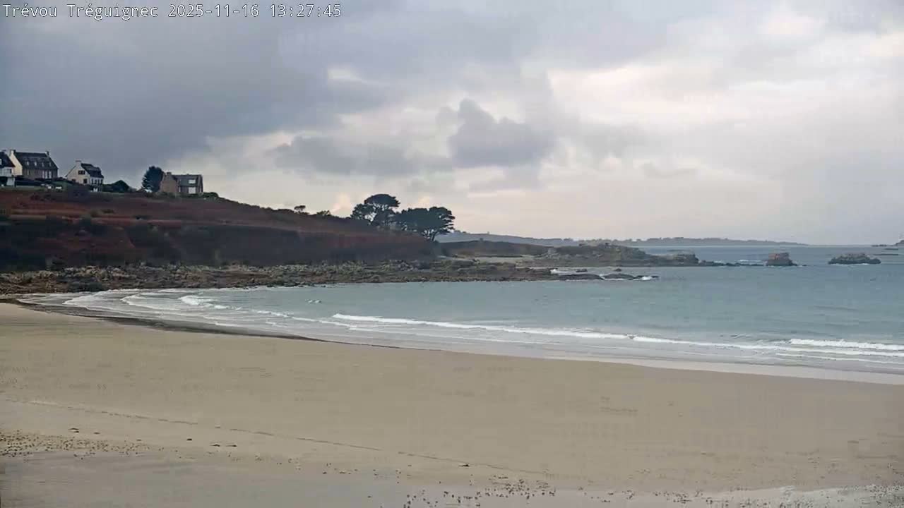 Trévou-Tréguignec, Plage de Trestel Beach Live Cam - Lannion, Côtes-d'Armor, Bretagne, France