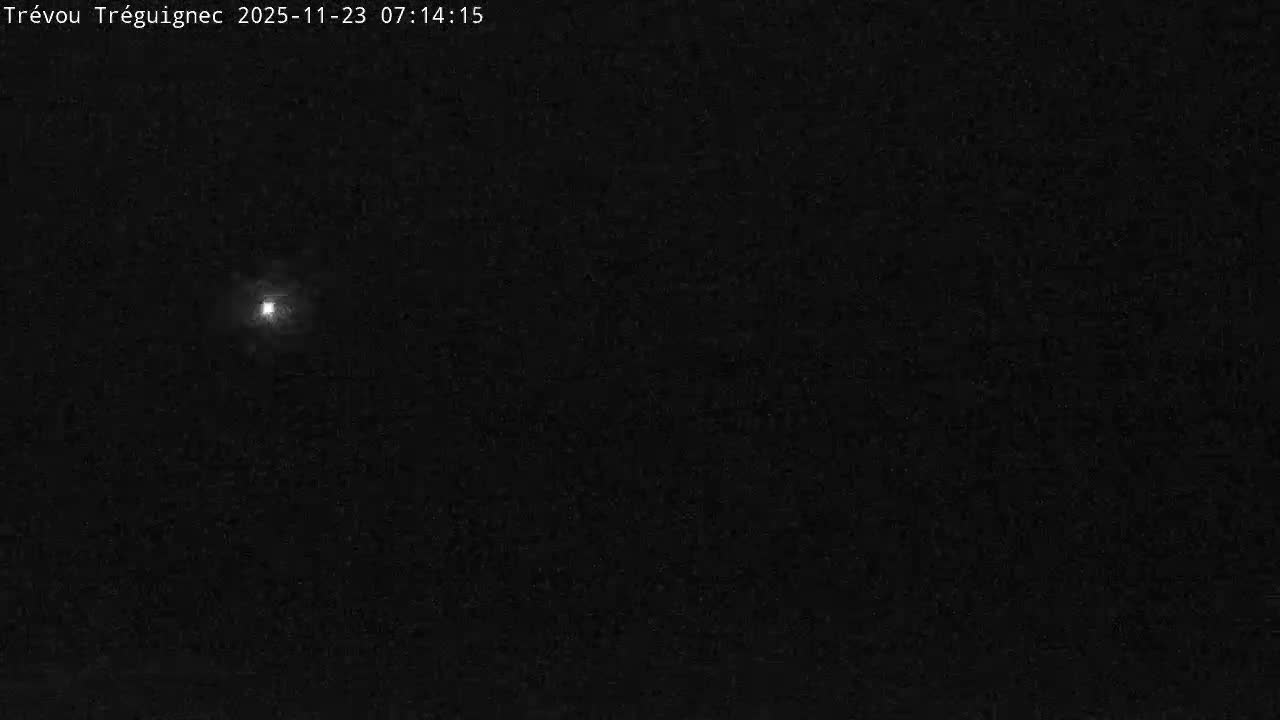 Trévou-Tréguignec, Plage de Trestel Beach Live Cam - Lannion, Côtes-d'Armor, Bretagne, France