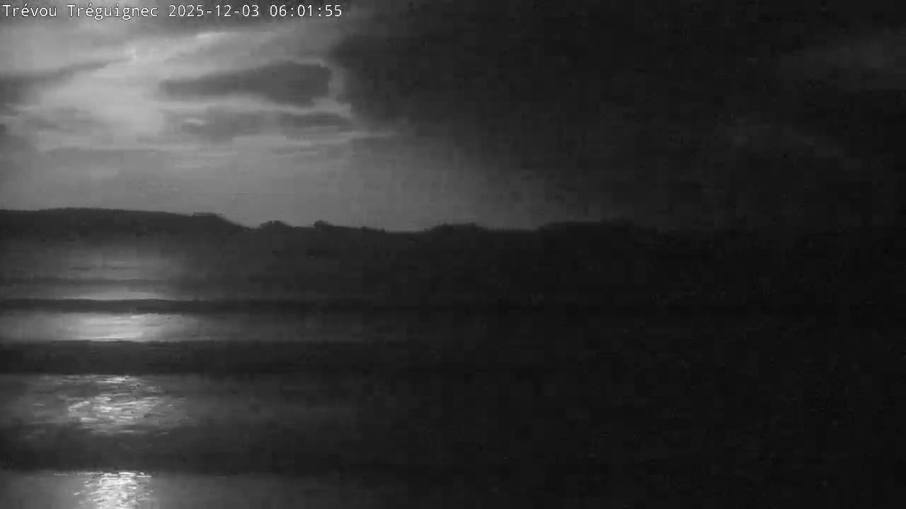 Trévou-Tréguignec, Plage de Trestel Beach Live Cam - Lannion, Côtes-d'Armor, Bretagne, France