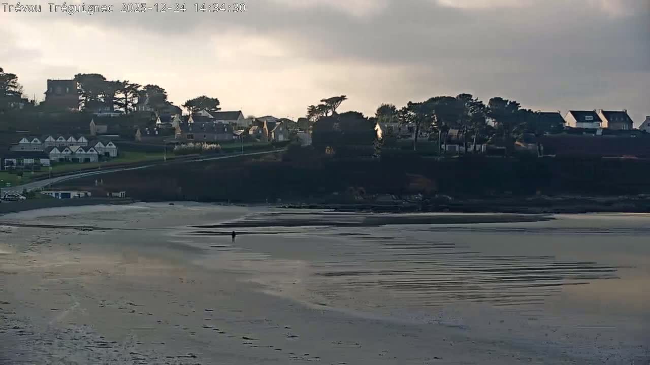 Trévou-Tréguignec, Plage de Trestel Beach Live Cam - Lannion, Côtes-d'Armor, Bretagne, France