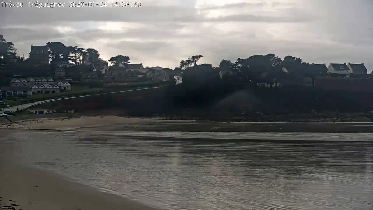 Trévou-Tréguignec, Plage de Trestel Beach Live Cam - Lannion, Côtes-d'Armor, Bretagne, France