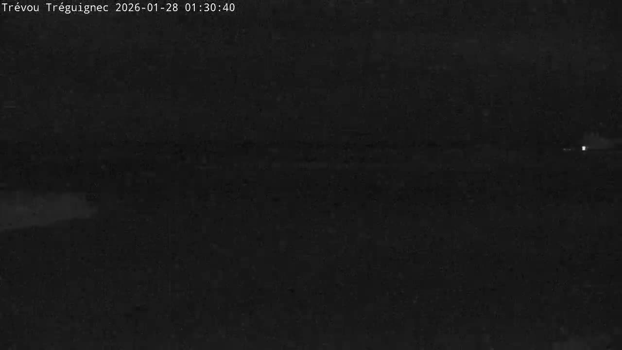 Trévou-Tréguignec, Plage de Trestel Beach Live Cam - Lannion, Côtes-d'Armor, Bretagne, France