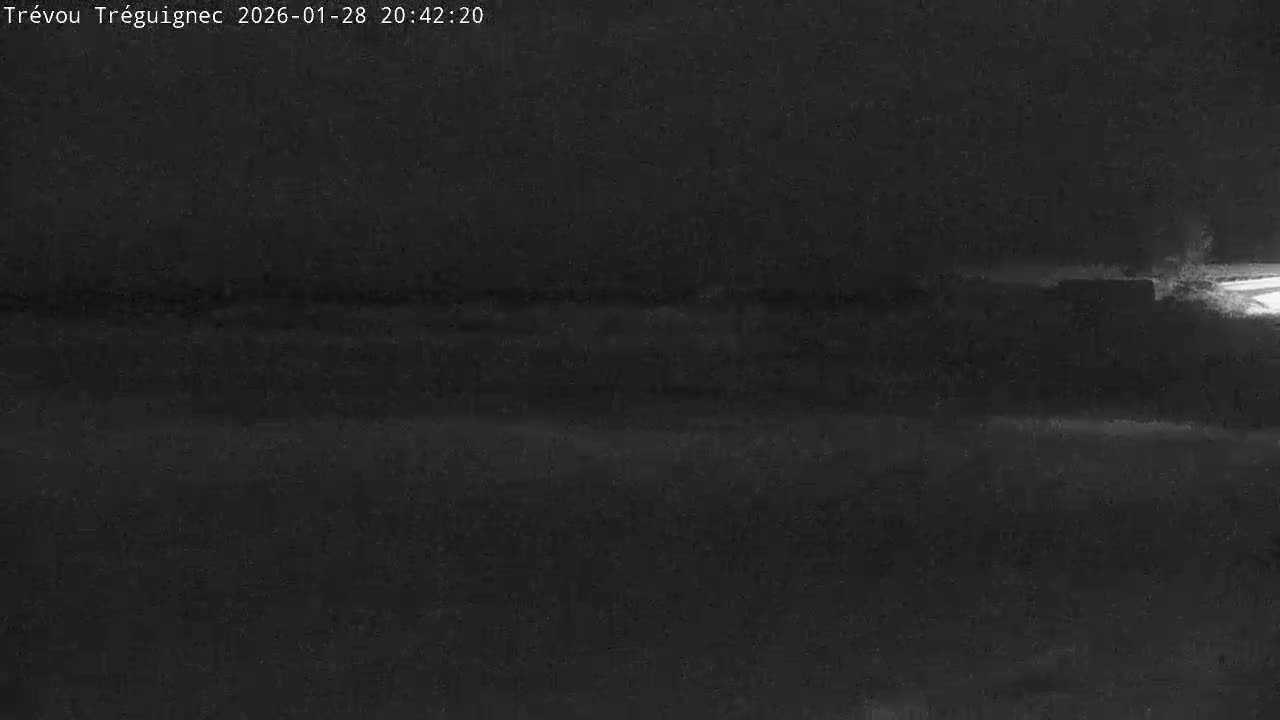 Trévou-Tréguignec, Plage de Trestel Beach Live Cam - Lannion, Côtes-d'Armor, Bretagne, France