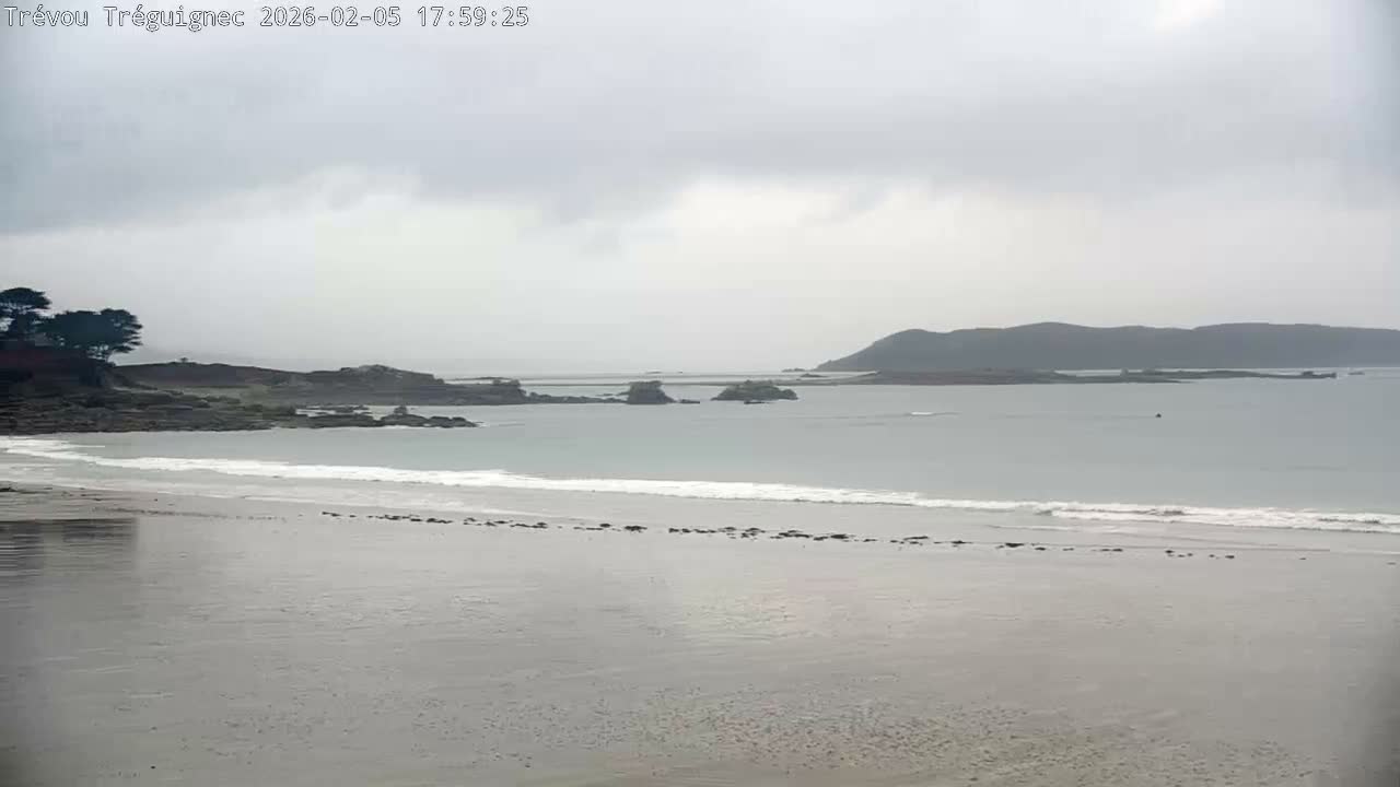 Trévou-Tréguignec, Plage de Trestel Beach Live Cam - Lannion, Côtes-d'Armor, Bretagne, France