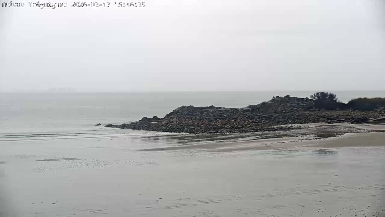 Trévou-Tréguignec, Plage de Trestel Beach Live Cam - Lannion, Côtes-d'Armor, Bretagne, France