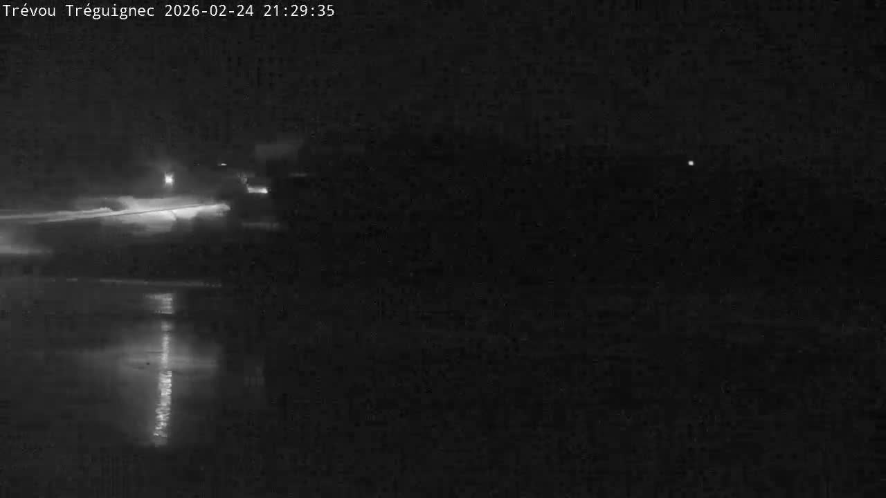 Trévou-Tréguignec, Plage de Trestel Beach Live Cam - Lannion, Côtes-d'Armor, Bretagne, France