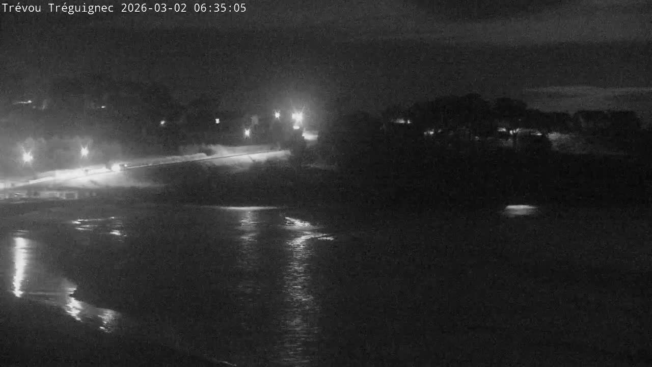Trévou-Tréguignec, Plage de Trestel Beach Live Cam - Lannion, Côtes-d'Armor, Bretagne, France