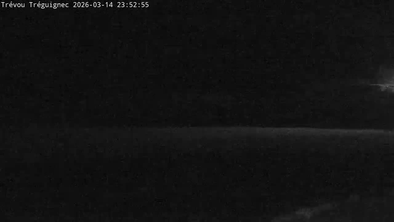 Trévou-Tréguignec, Plage de Trestel Beach Live Cam - Lannion, Côtes-d'Armor, Bretagne, France