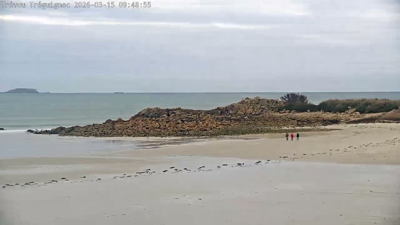 Trévou-Tréguignec, Plage de Trestel Beach Live Cam - Lannion, Côtes-d'Armor, Bretagne, France