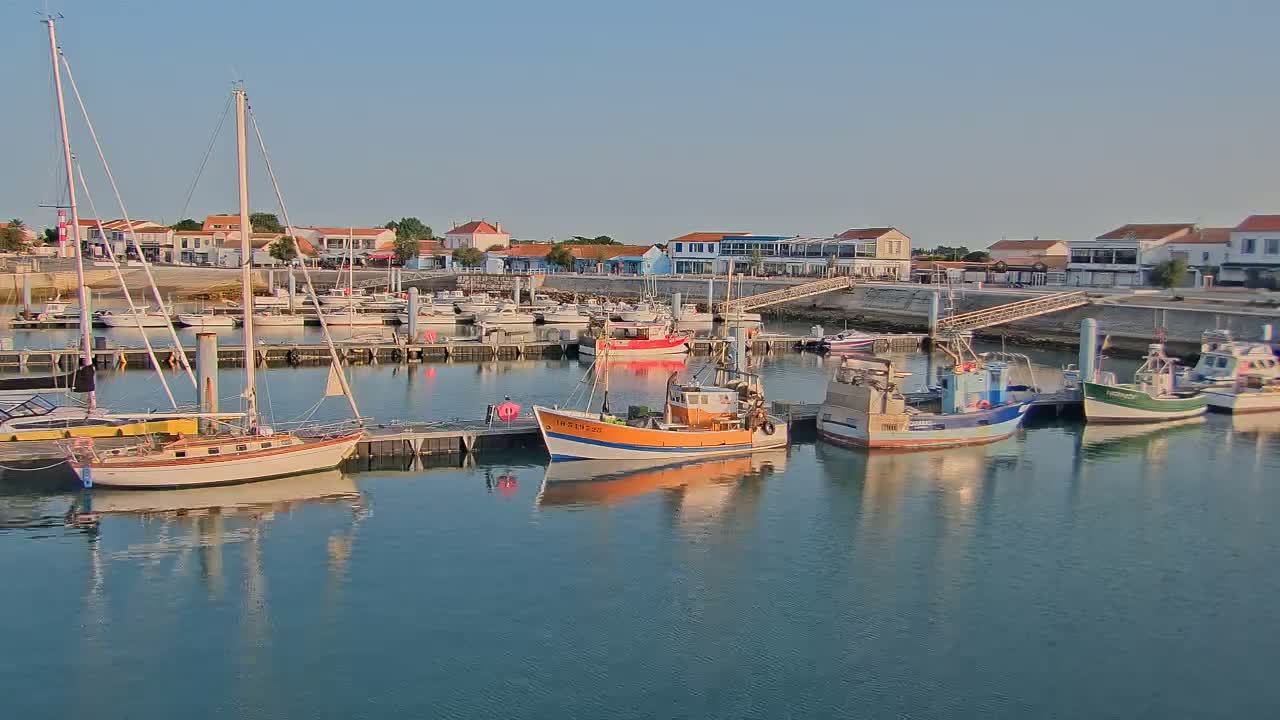 Oleron - La Cotiniere Marine Live Cam - Rochefort, Charente-Maritime, Nouvelle-Aquitaine, France