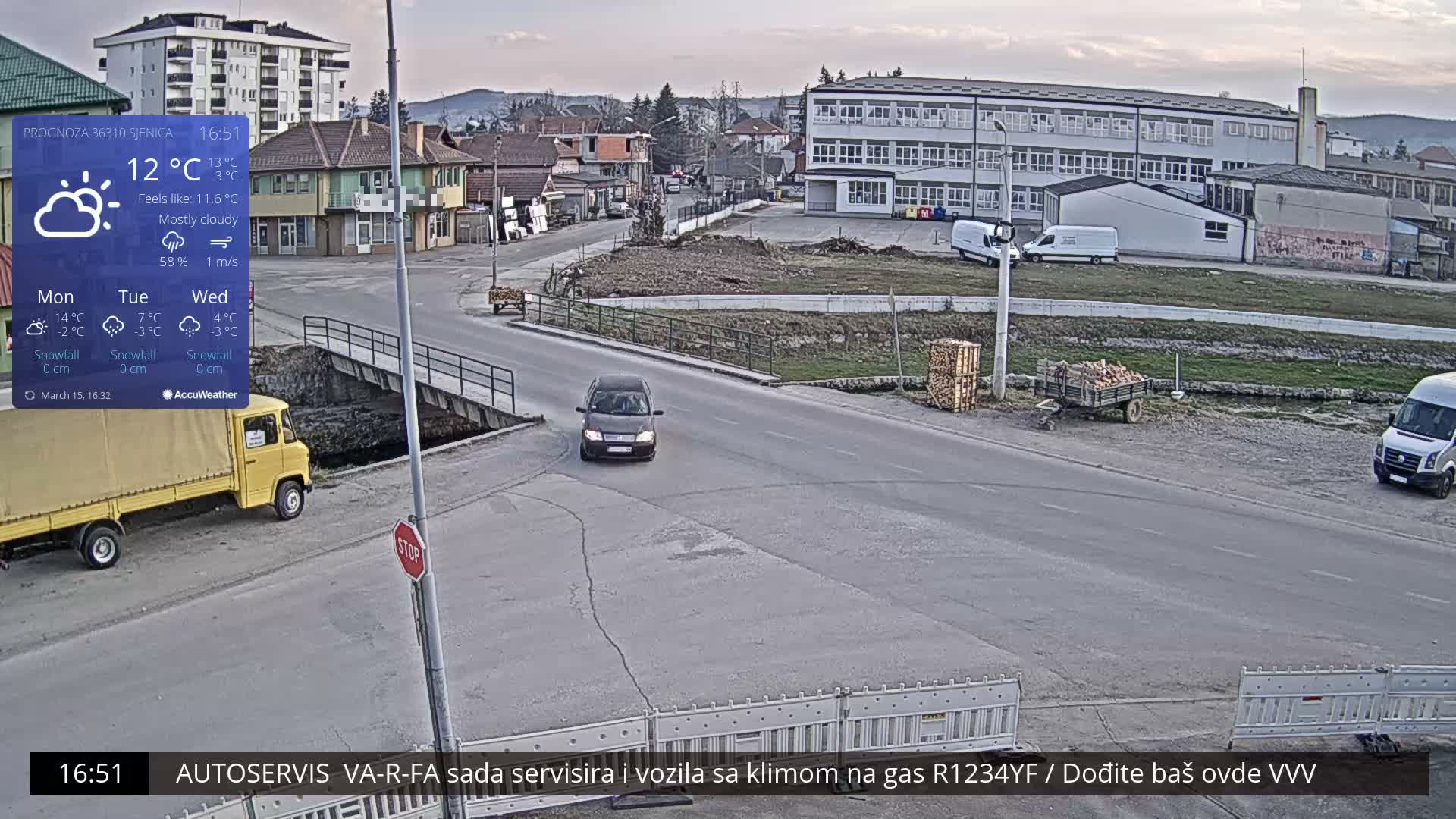 Zlatibor( Златибор (Гимназија Јездимир Лоовиќ и река Гробавица) Gimnazija  Jezdimir Lovic High School & Grobavica River,  Sjenica Live Cam - Sjenica,  Zlatibor,  Šumadija and Western Serbia, Serbia 