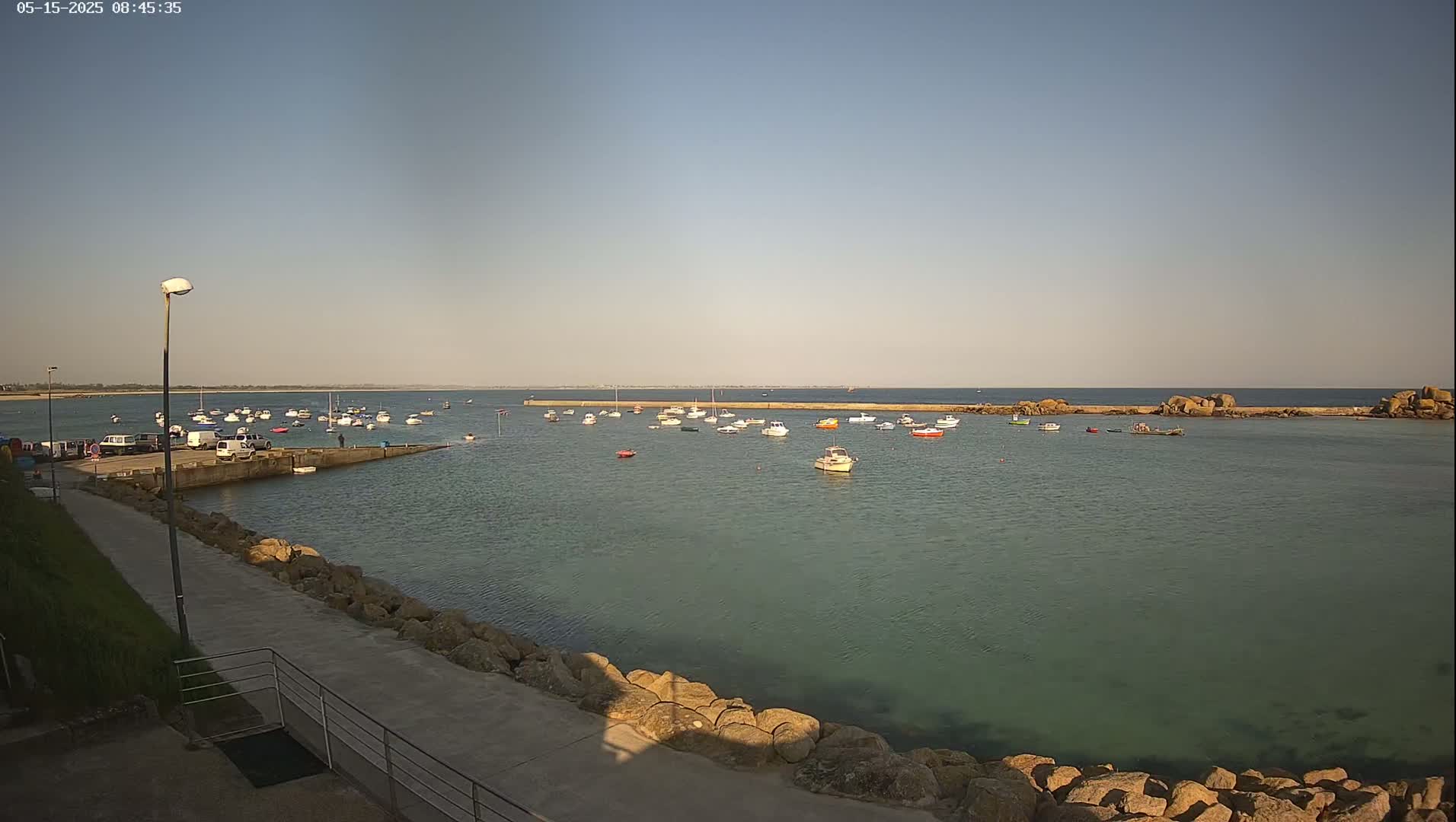 Plouescat, Porsguen Coast Live Cam - Brest, Finistre, Bretagne, France