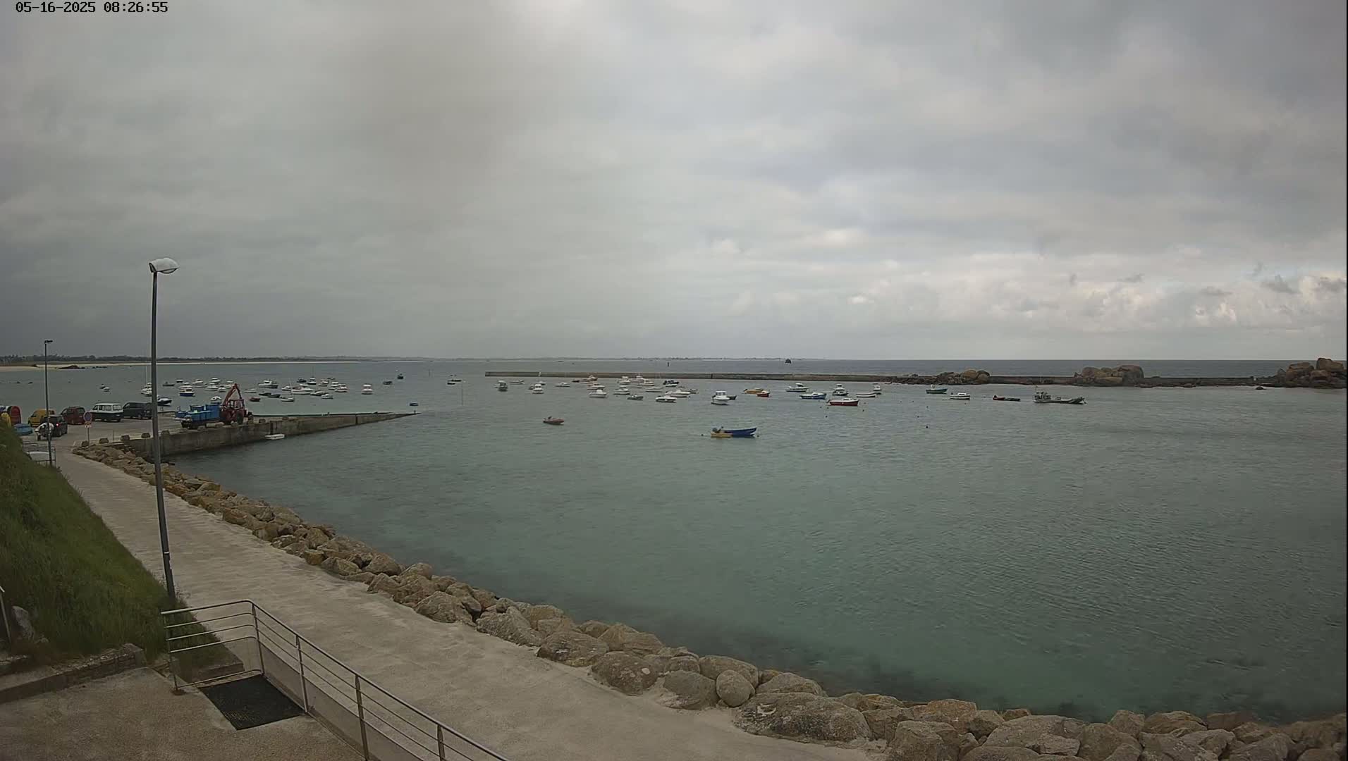 Plouescat, Porsguen Coast Live Cam - Brest, Finistre, Bretagne, France