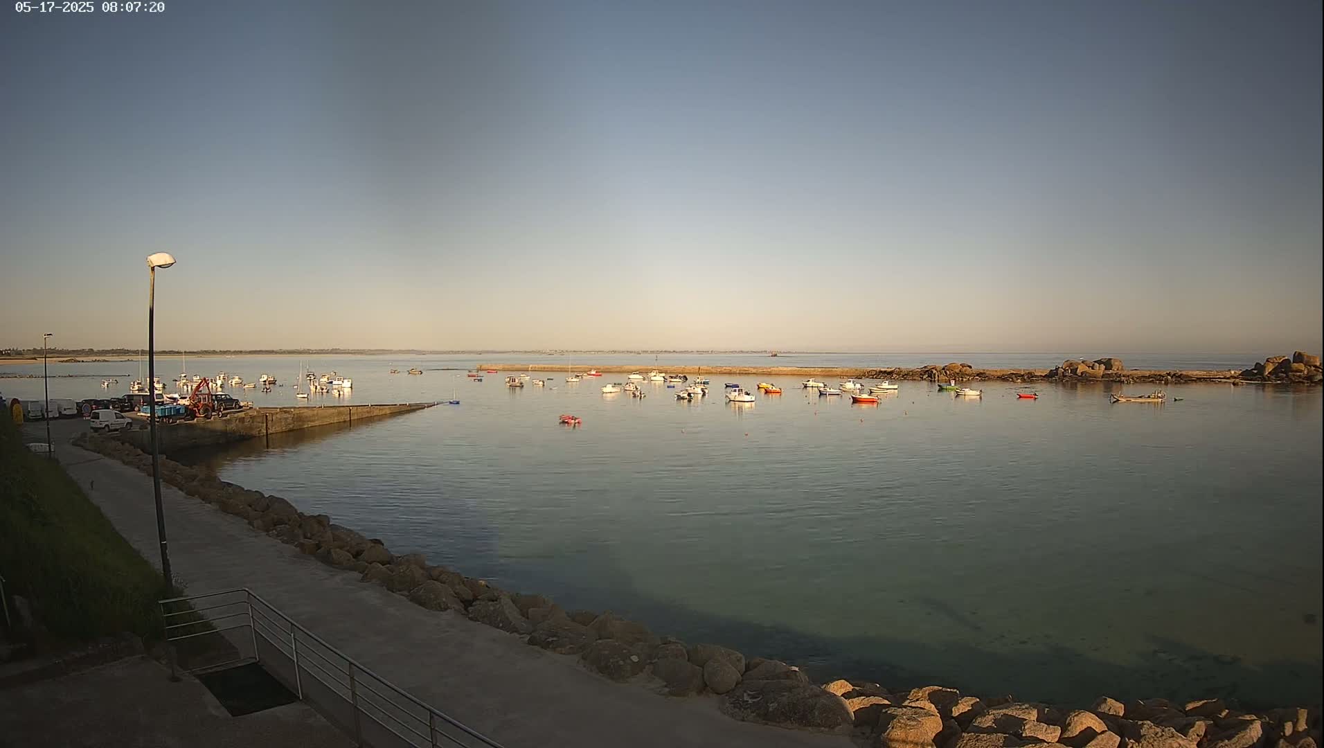 Plouescat, Porsguen Coast Live Cam - Brest, Finistre, Bretagne, France