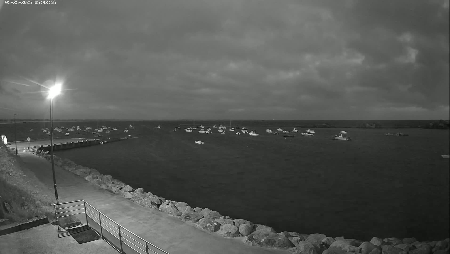 Plouescat, Porsguen Coast Live Cam - Brest, Finistre, Bretagne, France