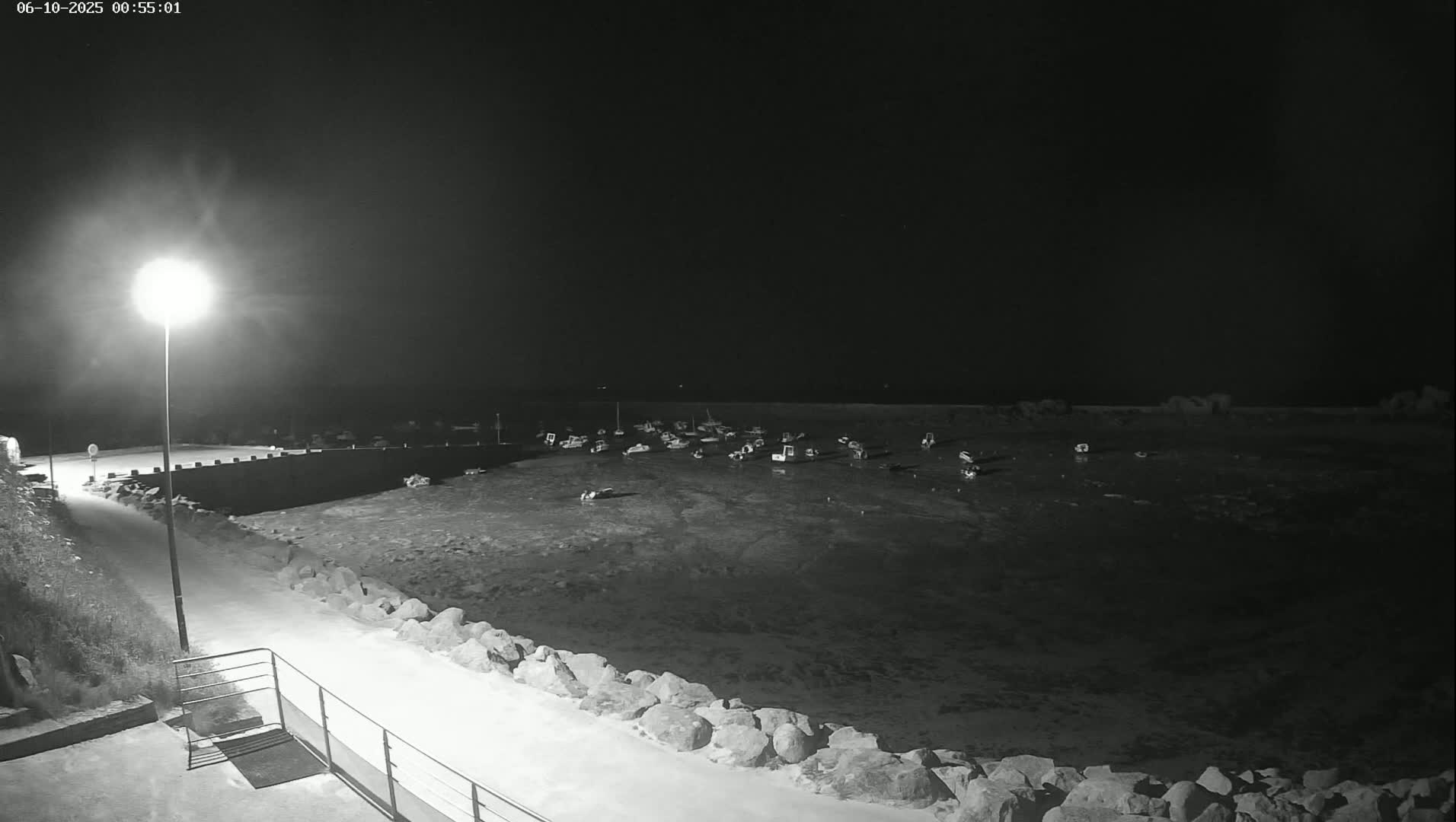 Plouescat, Porsguen Coast Live Cam - Brest, Finistre, Bretagne, France