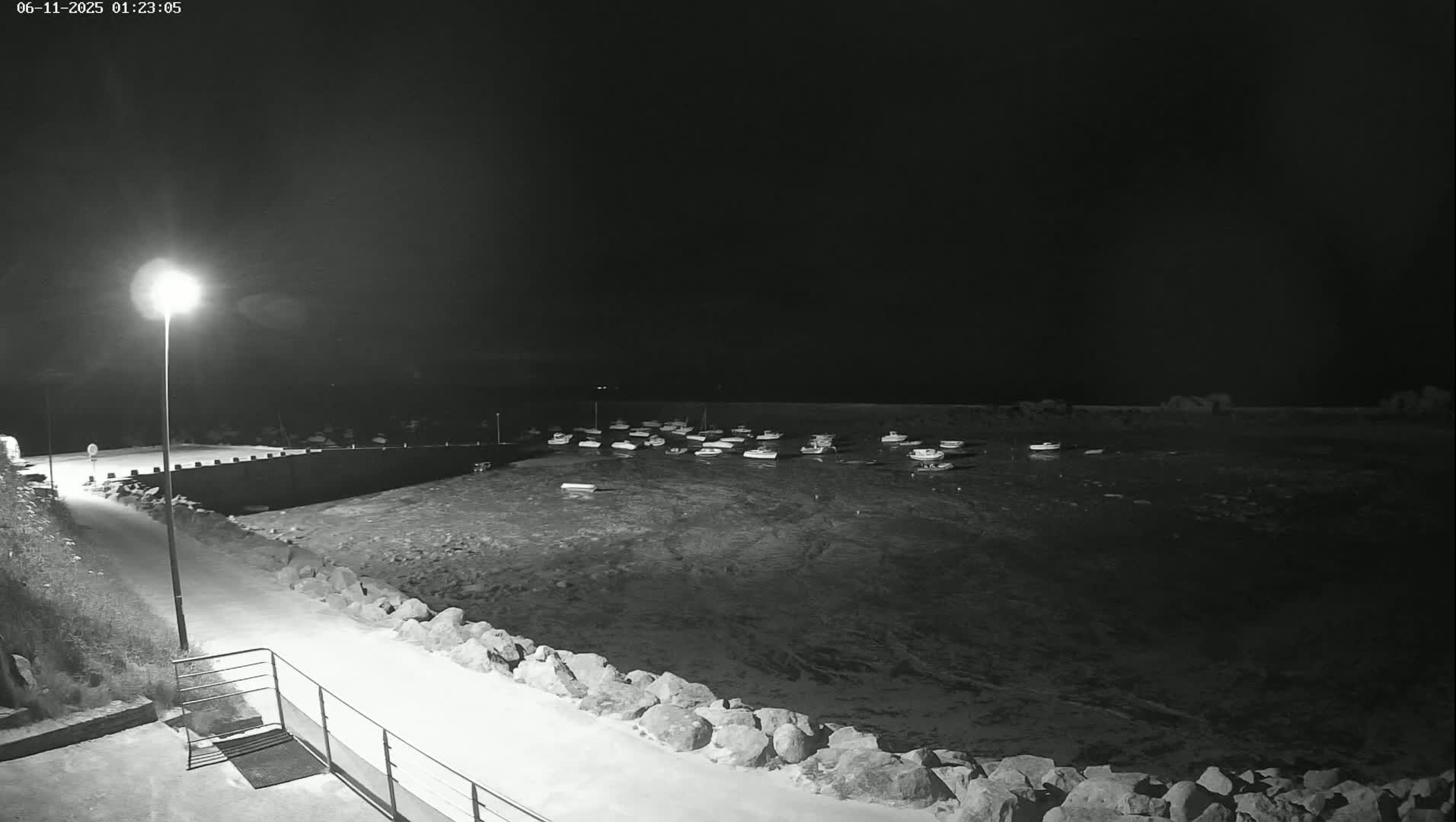 Plouescat, Porsguen Coast Live Cam - Brest, Finistre, Bretagne, France