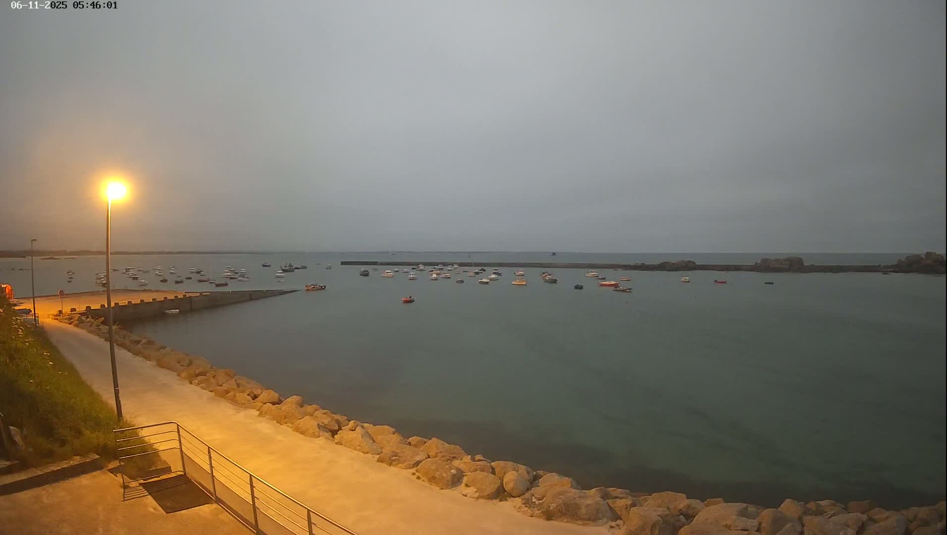 Plouescat, Porsguen Coast Live Cam - Brest, Finistre, Bretagne, France