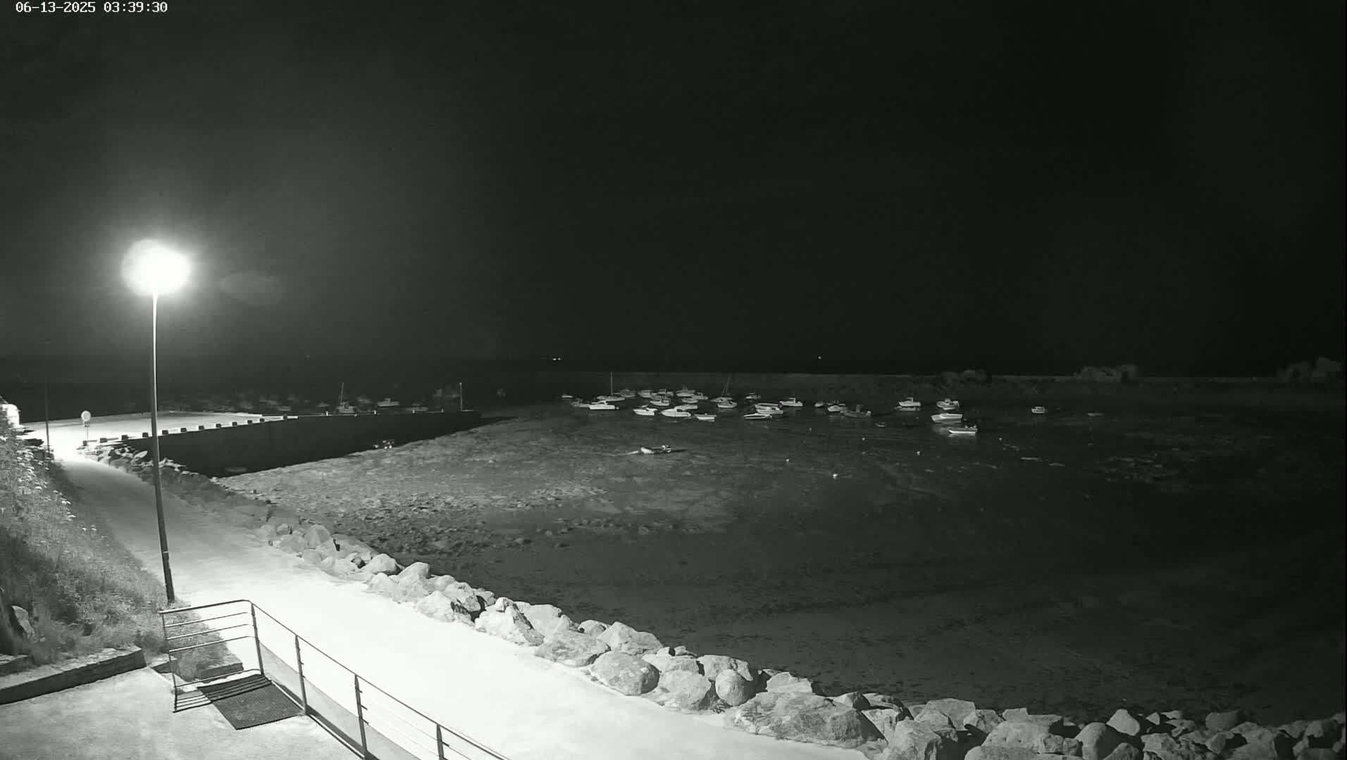 Plouescat, Porsguen Coast Live Cam - Brest, Finistre, Bretagne, France