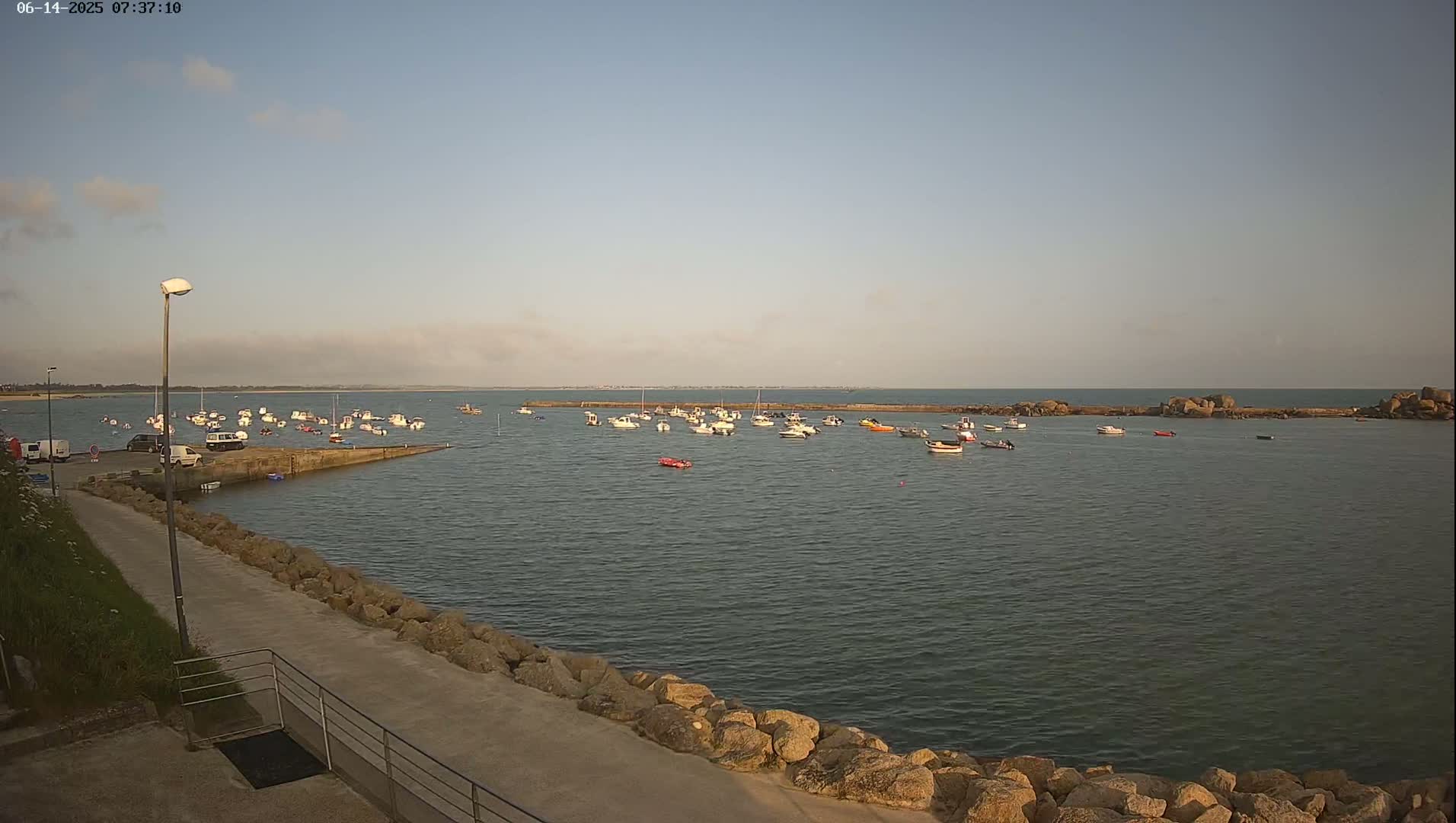 Plouescat, Porsguen Coast Live Cam - Brest, Finistre, Bretagne, France