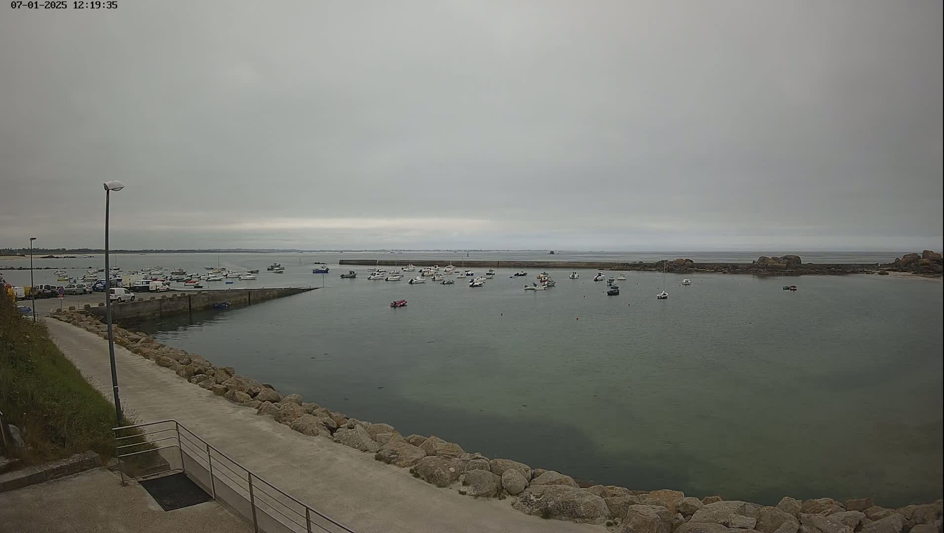 Plouescat, Porsguen Coast Live Cam - Brest, Finistre, Bretagne, France