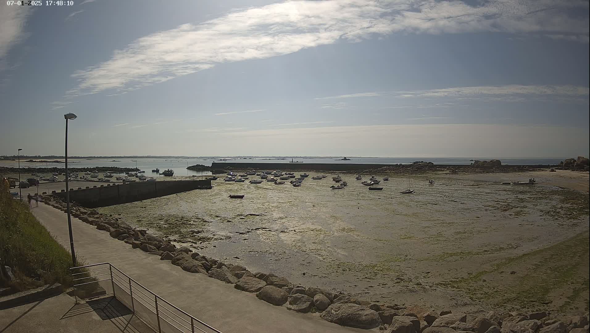 Plouescat, Porsguen Coast Live Cam - Brest, Finistre, Bretagne, France