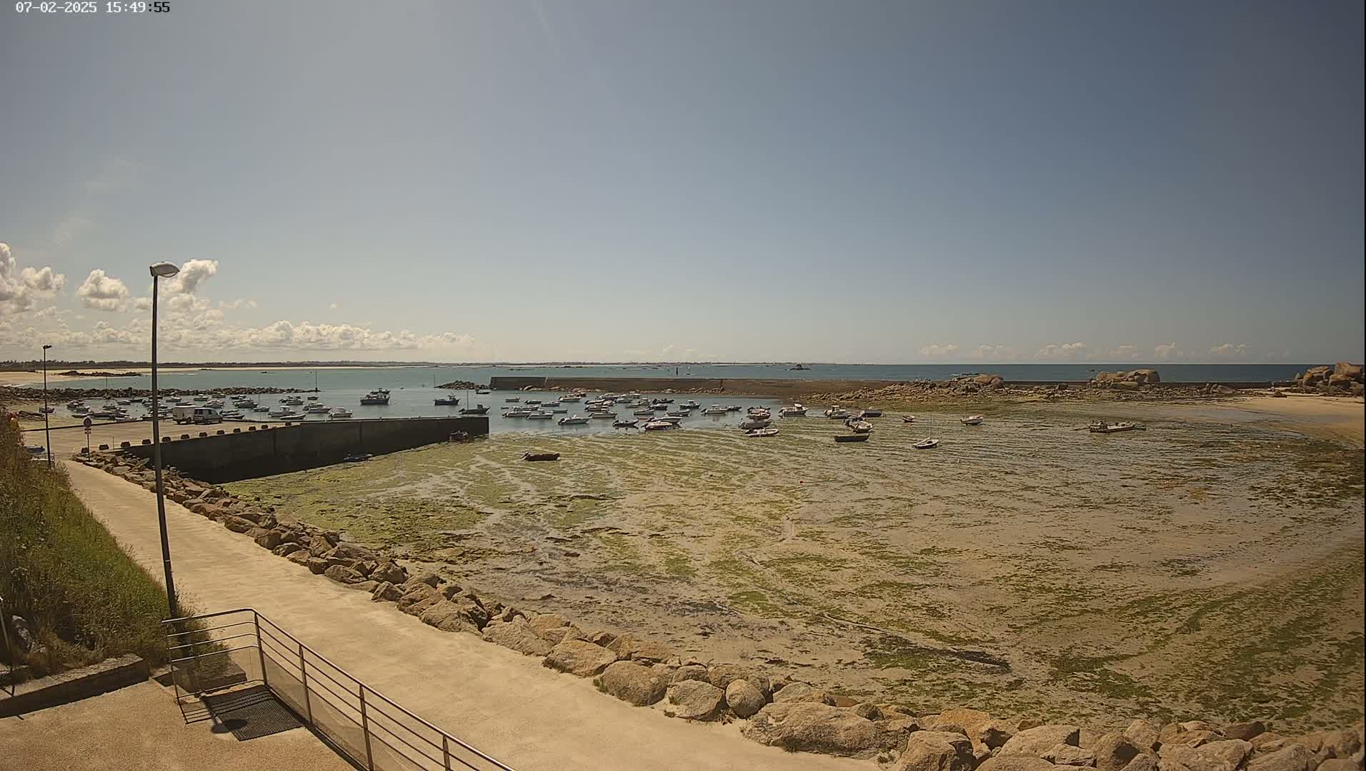 Plouescat, Porsguen Coast Live Cam - Brest, Finistre, Bretagne, France