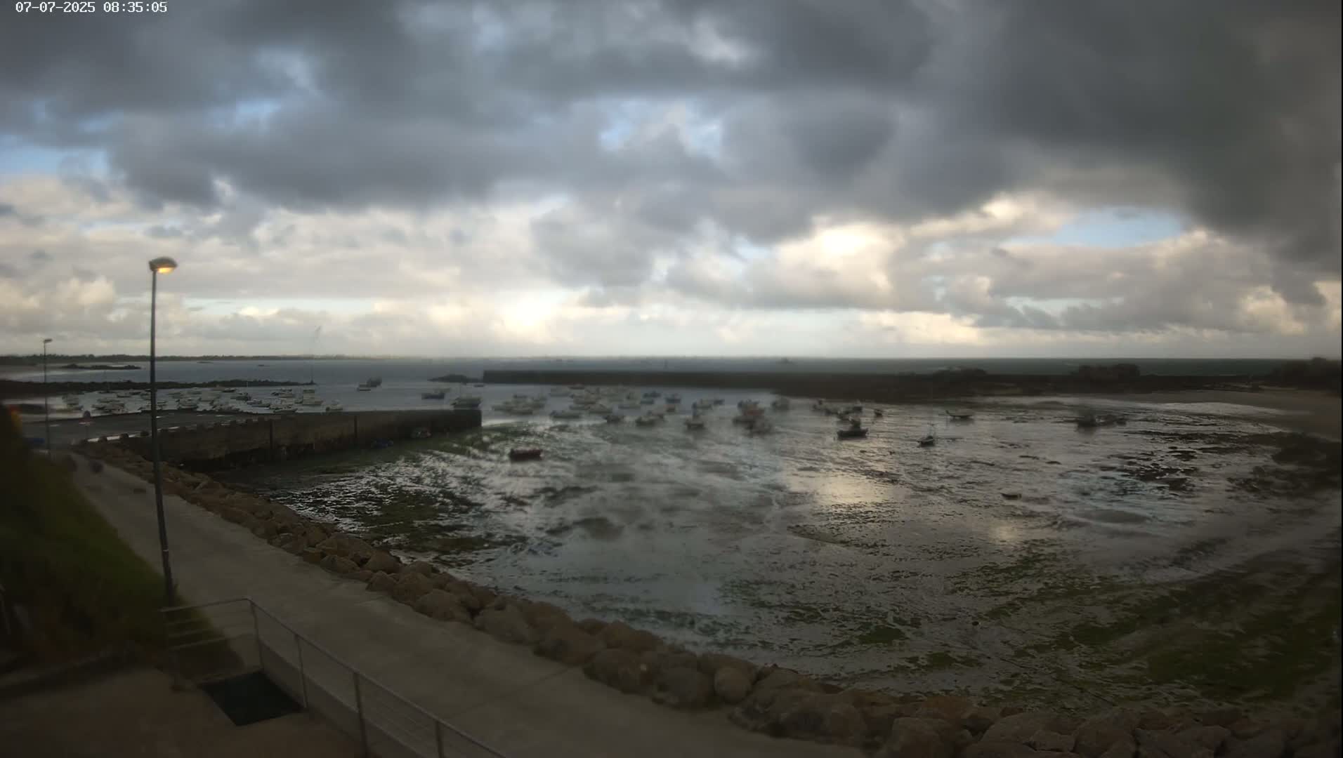 Plouescat, Porsguen Coast Live Cam - Brest, Finistre, Bretagne, France