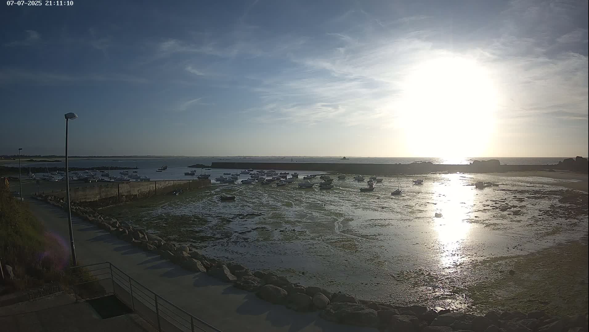 Plouescat, Porsguen Coast Live Cam - Brest, Finistre, Bretagne, France