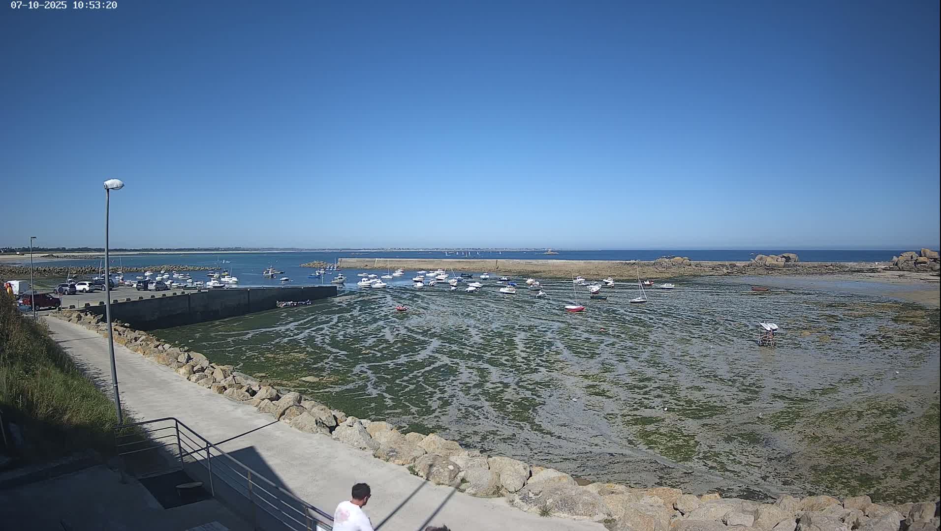Plouescat, Porsguen Coast Live Cam - Brest, Finistre, Bretagne, France