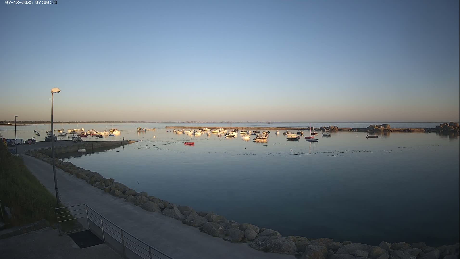 Plouescat, Porsguen Coast Live Cam - Brest, Finistre, Bretagne, France