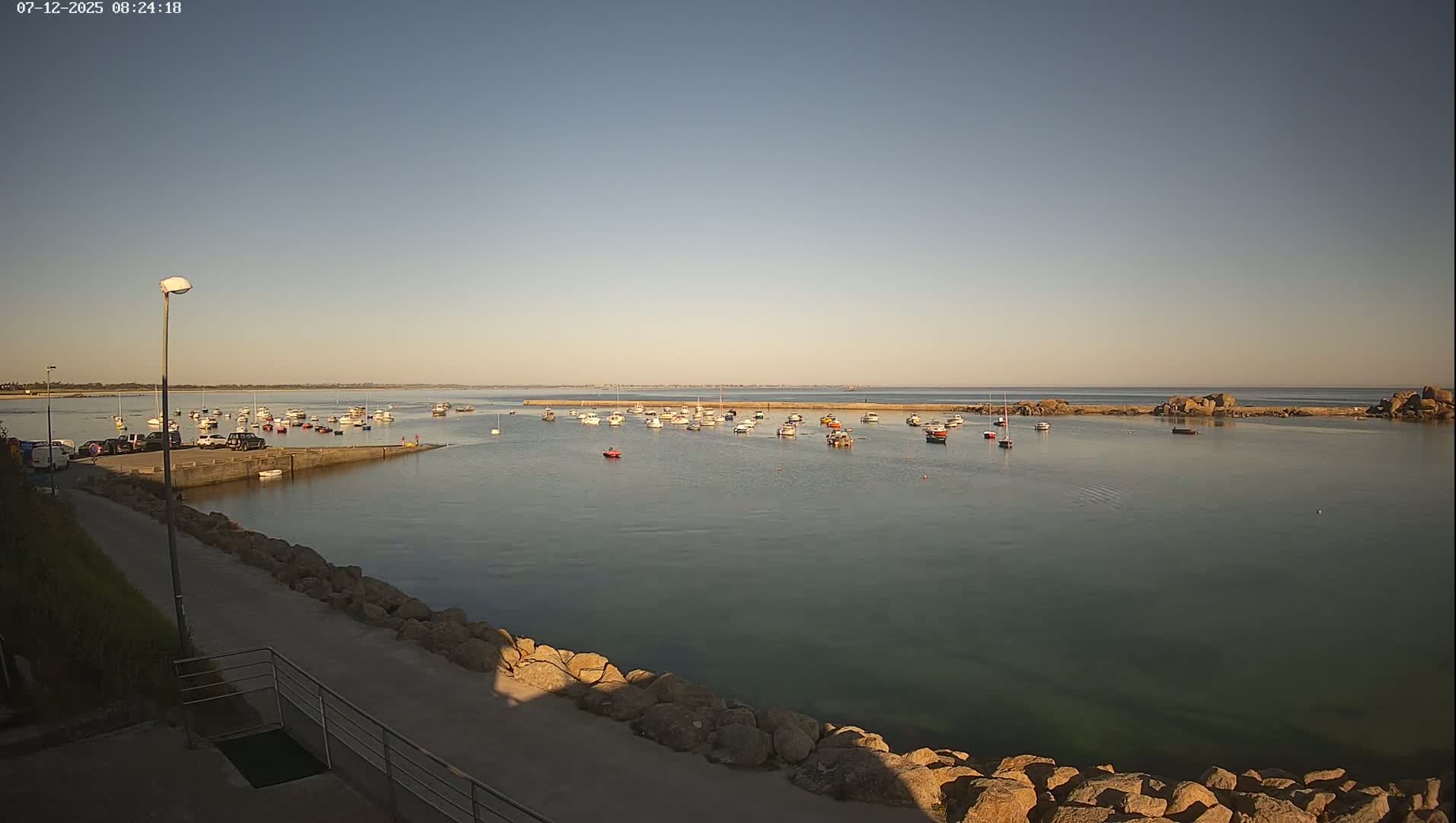 Plouescat, Porsguen Coast Live Cam - Brest, Finistre, Bretagne, France