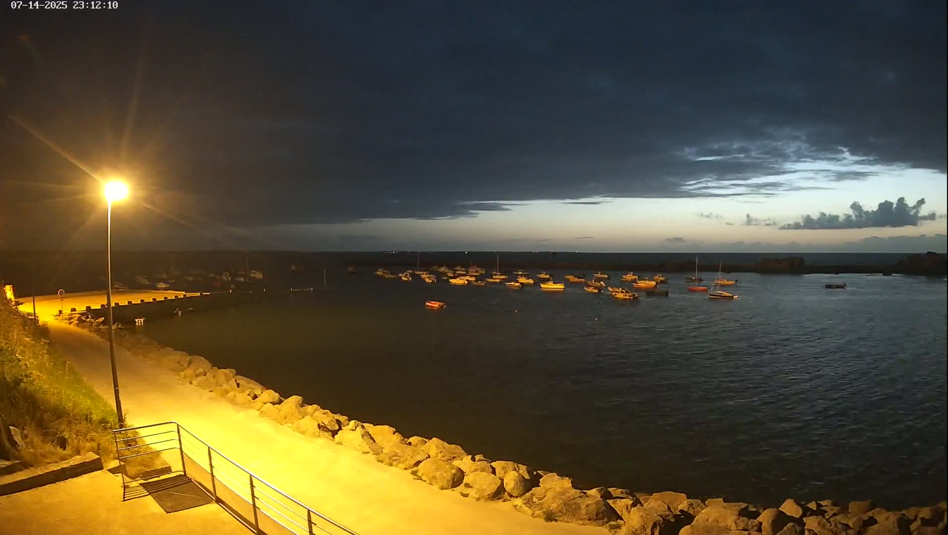 Plouescat, Porsguen Coast Live Cam - Brest, Finistre, Bretagne, France