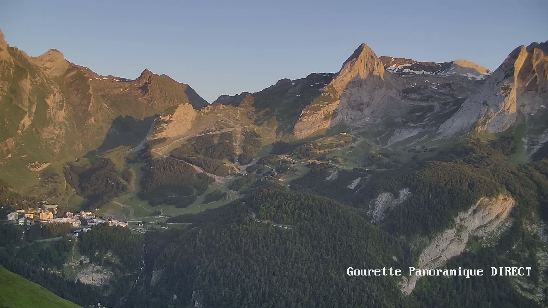Gourette,  Pyrenees Panaromic Live Cam - Eaux-Bonnes,  Pyrenees-Atlantiques, Nouvelle-Aquitaine, France