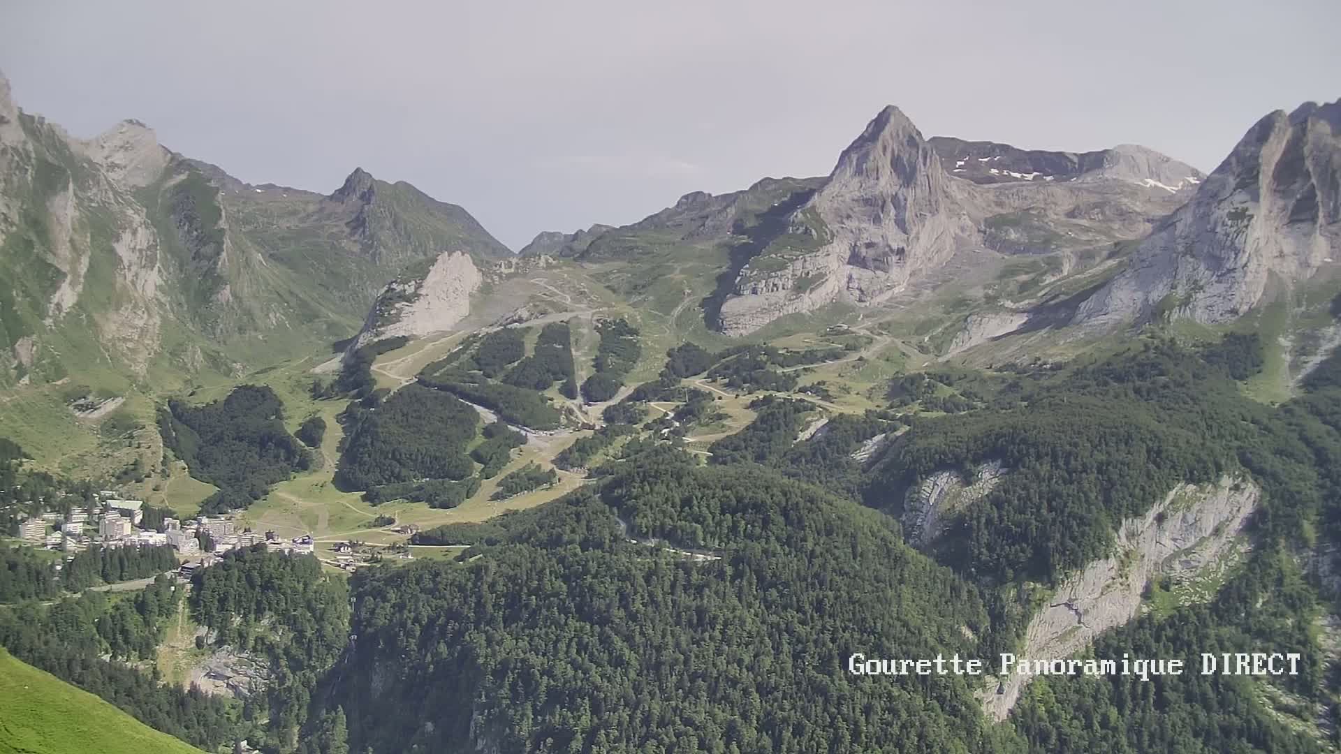 Gourette,  Pyrenees Panaromic Live Cam - Eaux-Bonnes,  Pyrenees-Atlantiques, Nouvelle-Aquitaine, France