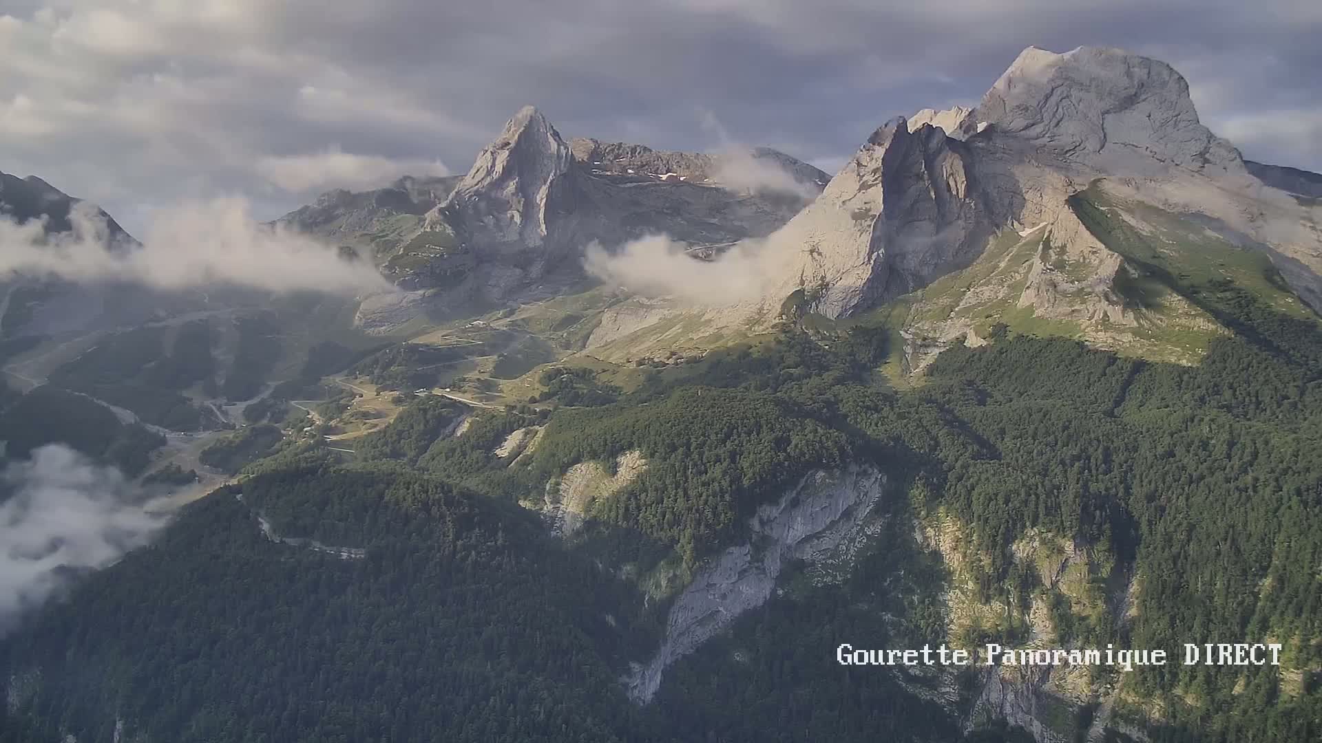 Gourette,  Pyrenees Panaromic Live Cam - Eaux-Bonnes,  Pyrenees-Atlantiques, Nouvelle-Aquitaine, France