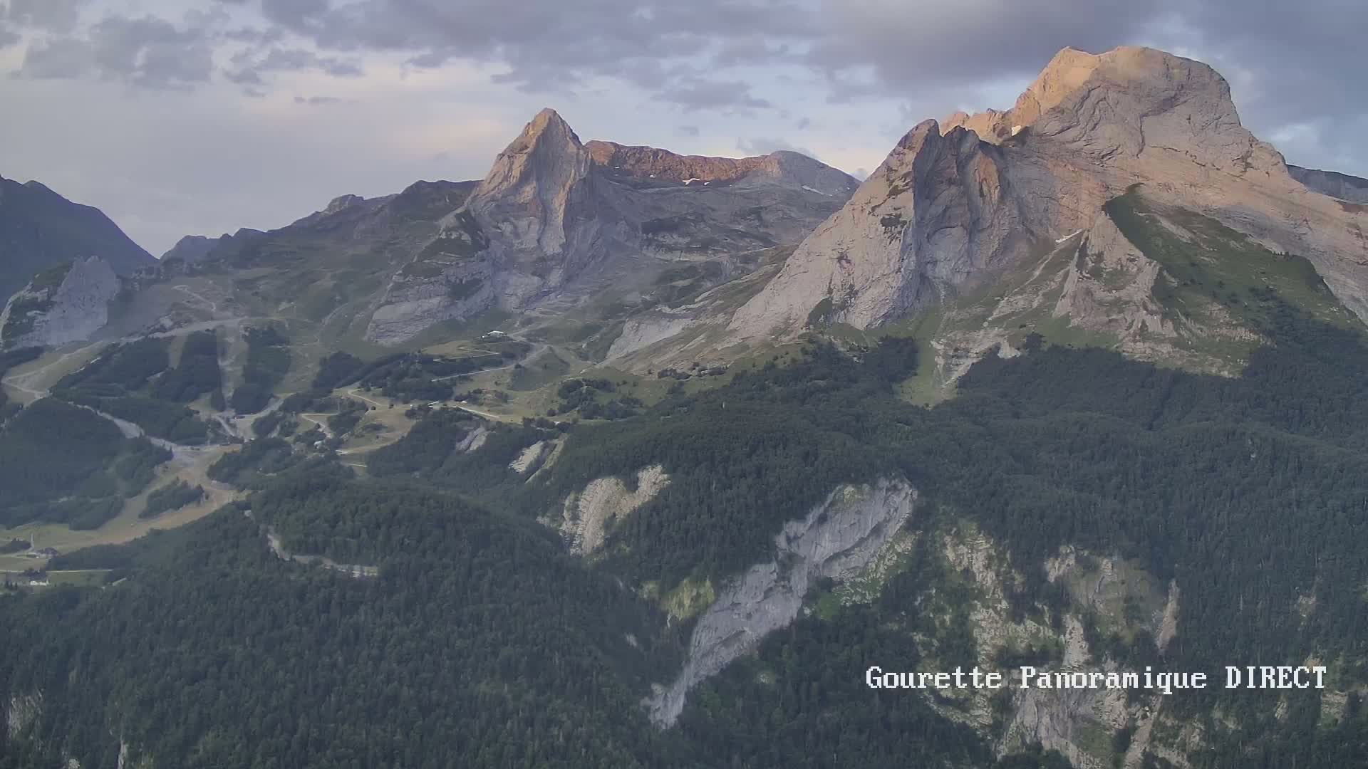 Gourette,  Pyrenees Panaromic Live Cam - Eaux-Bonnes,  Pyrenees-Atlantiques, Nouvelle-Aquitaine, France