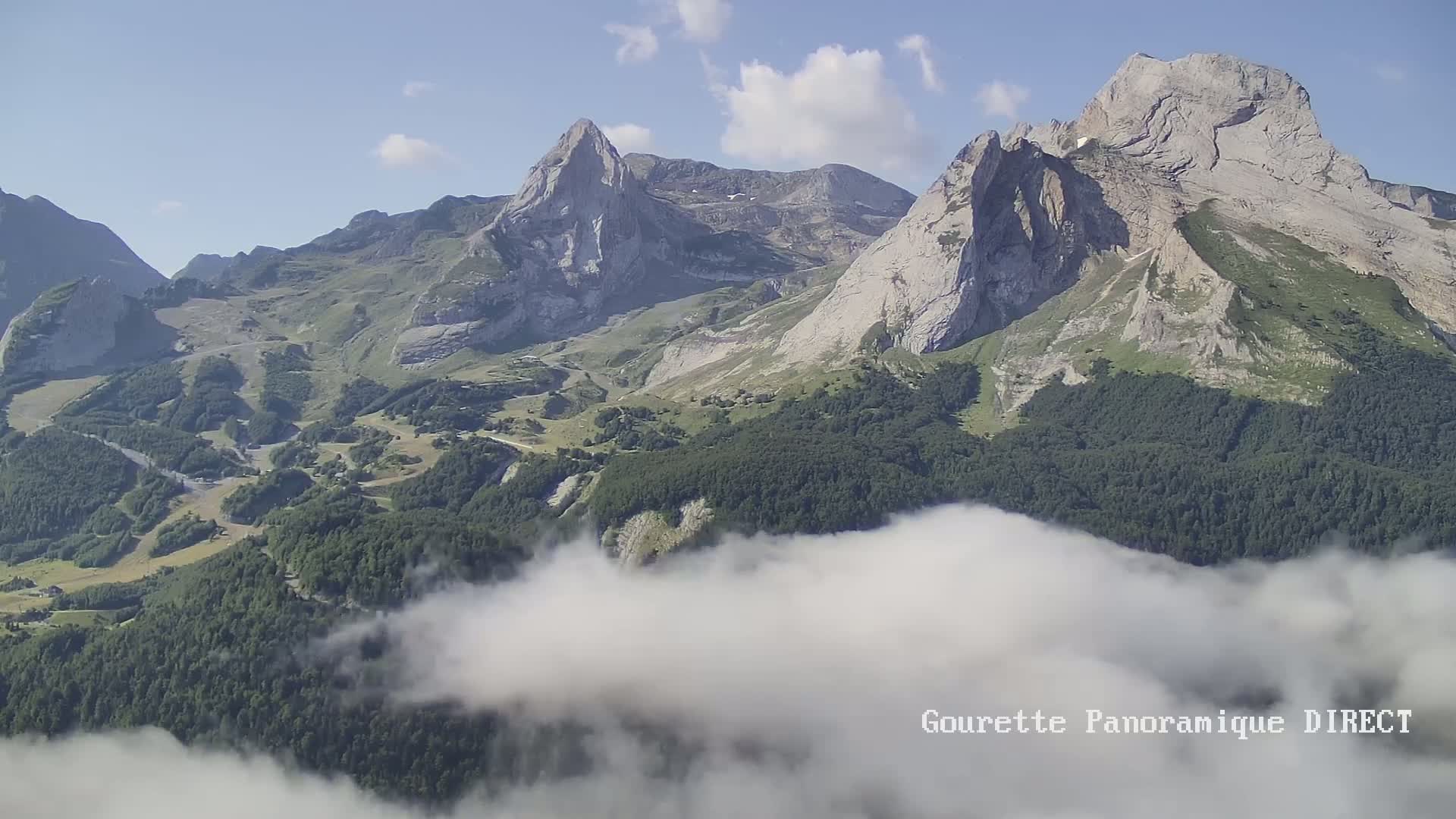 Gourette,  Pyrenees Panaromic Live Cam - Eaux-Bonnes,  Pyrenees-Atlantiques, Nouvelle-Aquitaine, France
